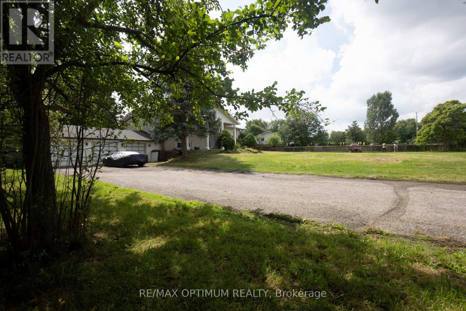 11900 5 SIDE ROAD - 9