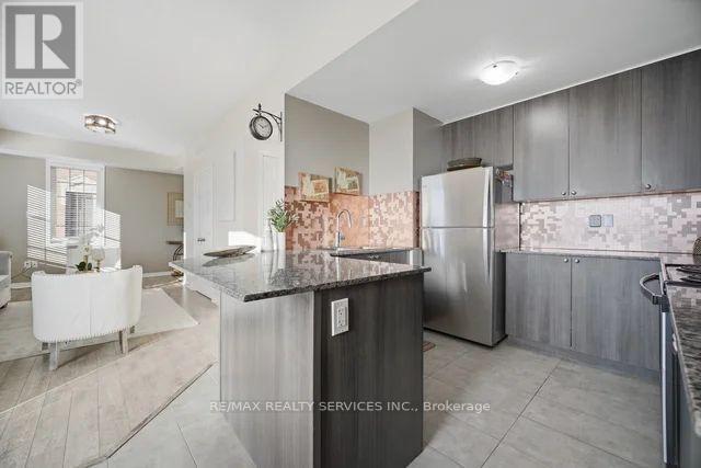 #70 180 HOWDEN BOULEVARD - 11