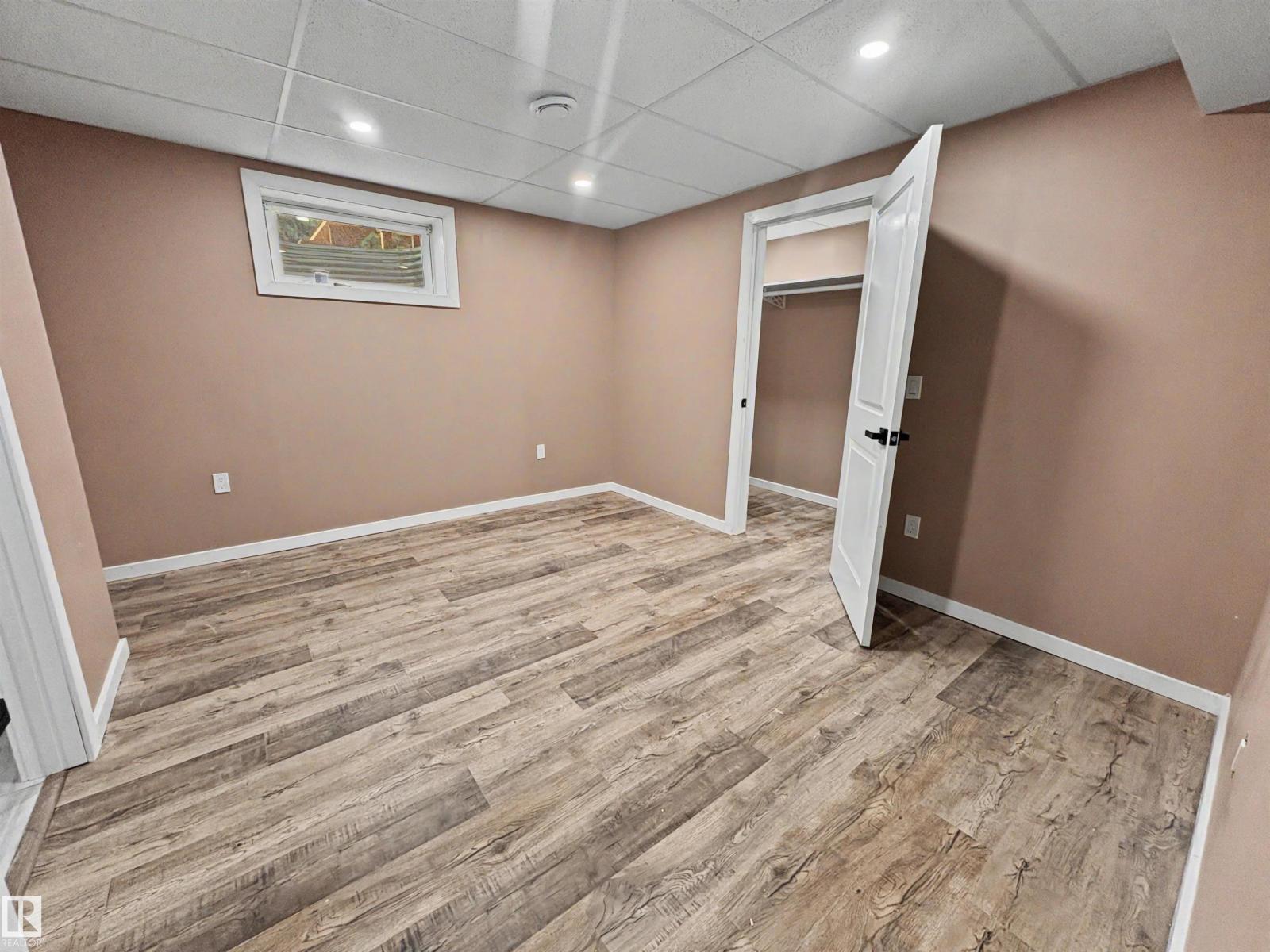 4418 45 AV - Image 13
