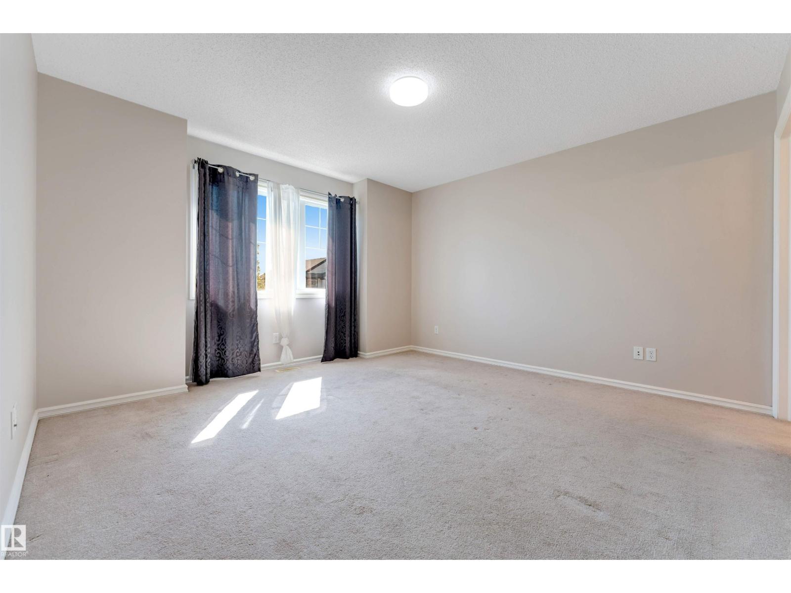 1124 37A AV NW - Image 24