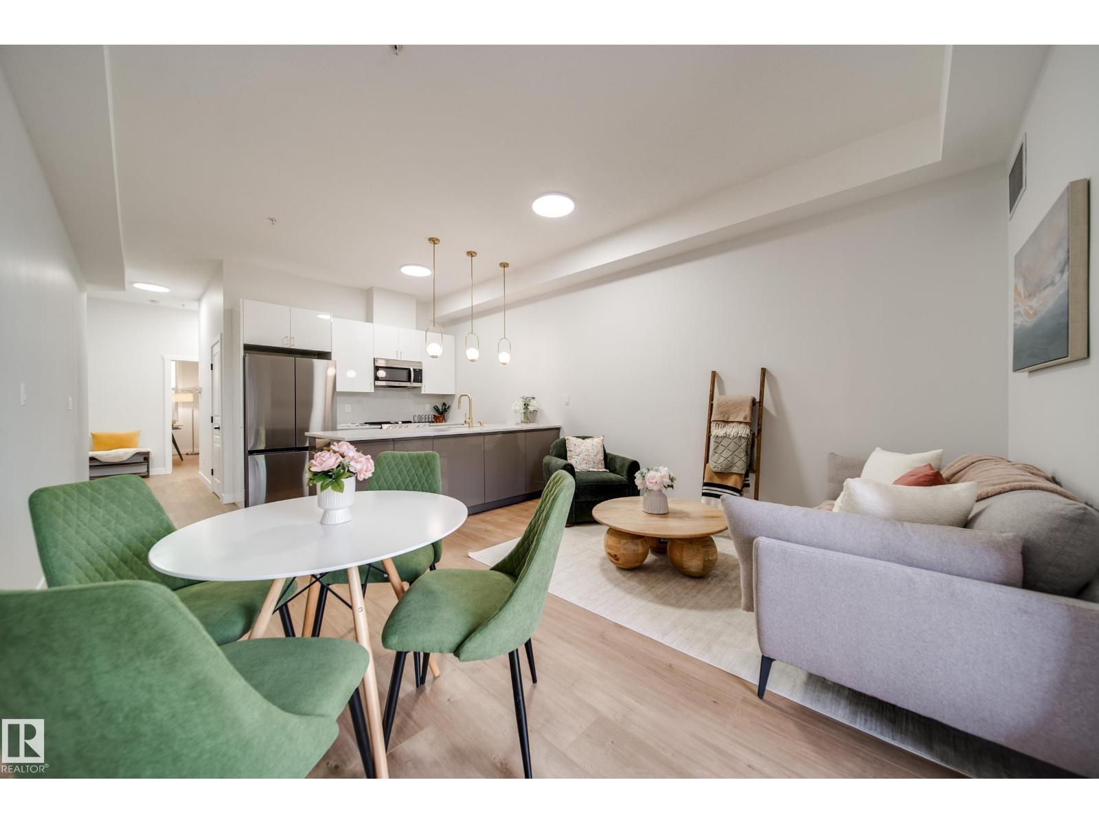 #228 10531 117 ST NW - 1