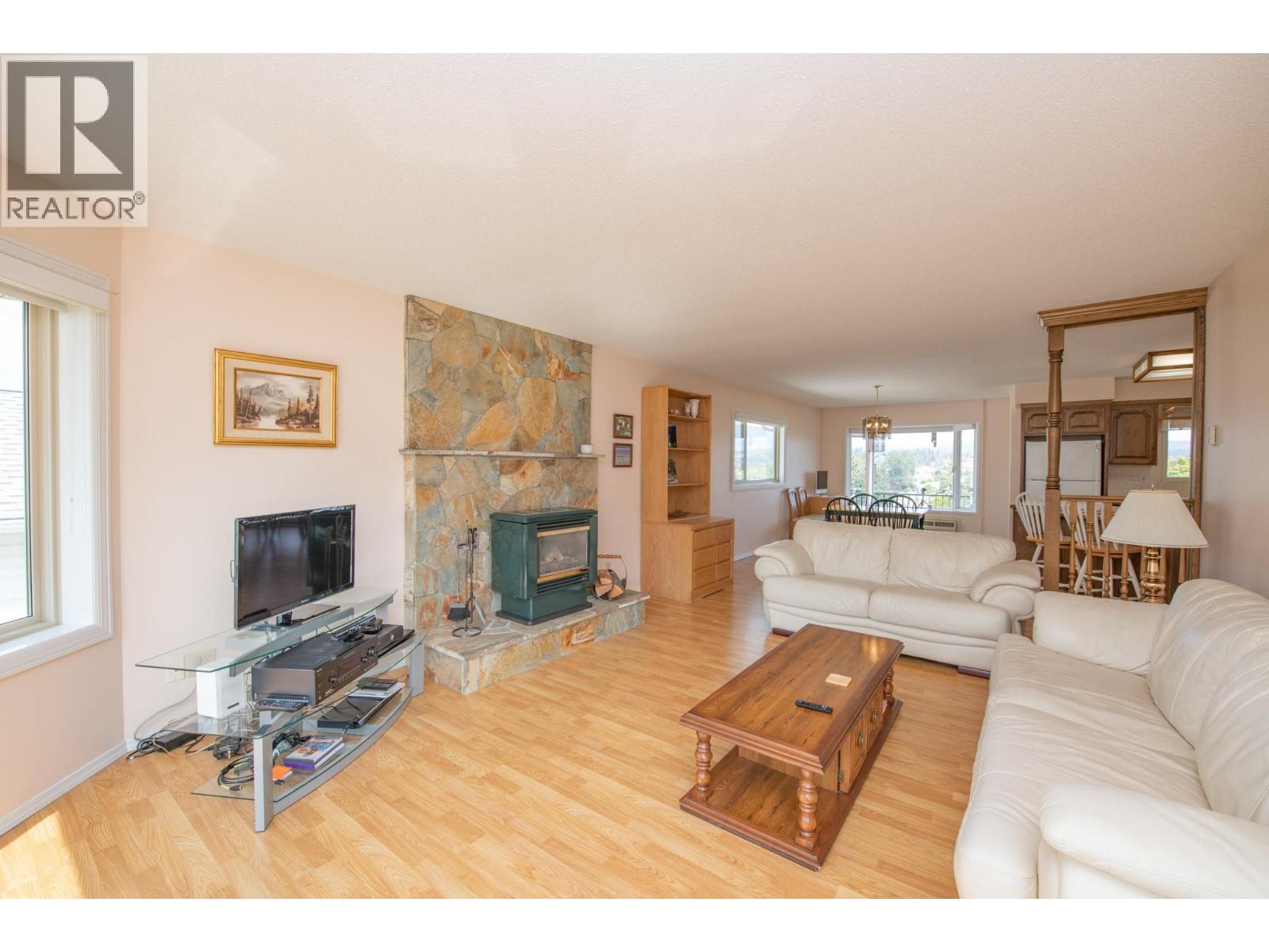2650 Catherine Crescent - Image 21