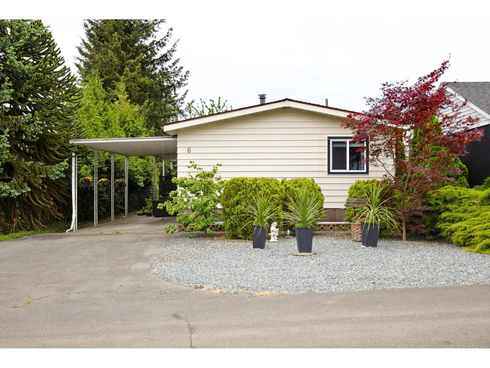 3 Bed, 2 Bath House for Sale in Langley – 6 27111 0 AVENUE, Langley – MLS# R3159772 - Image 2