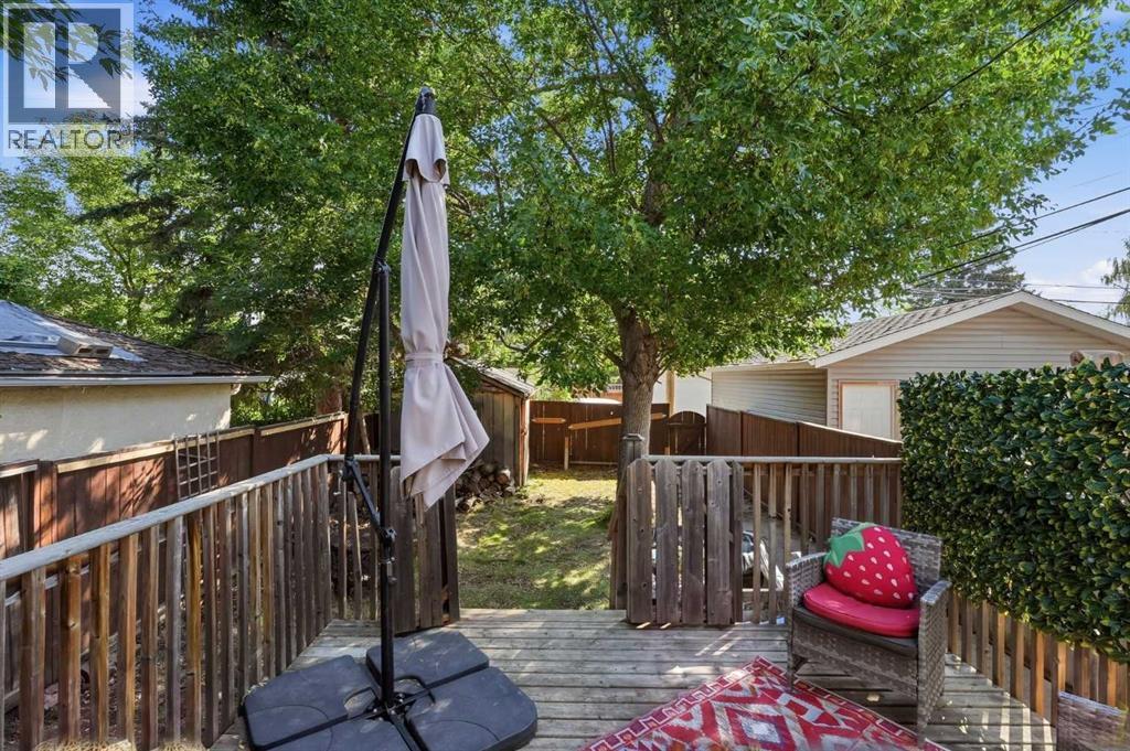 2512 19 Street NW - 23