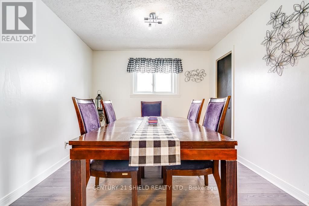 803 LEONARD AVENUE E - 10