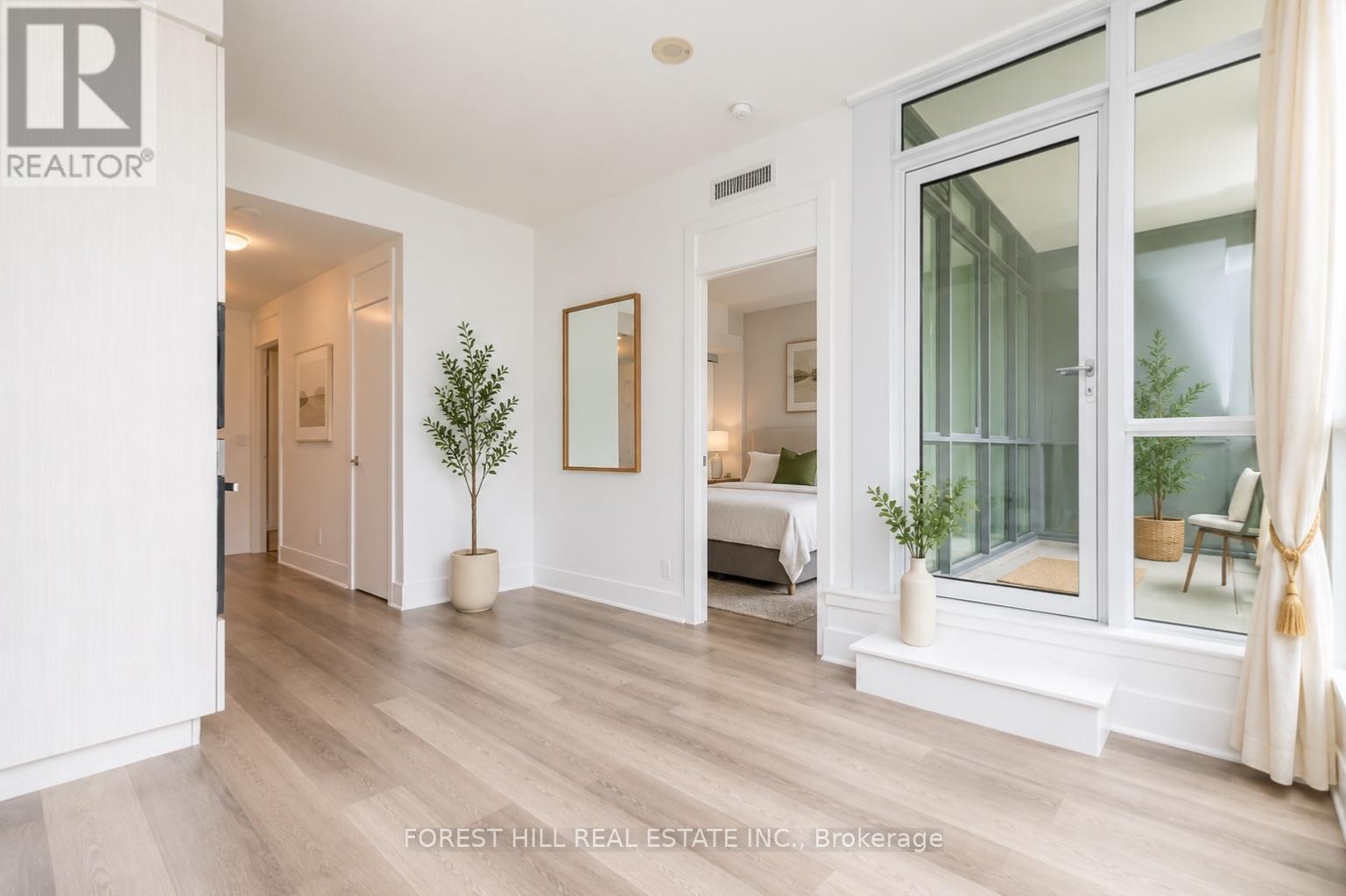 #306 32 DAVENPORT ROAD - Image 4