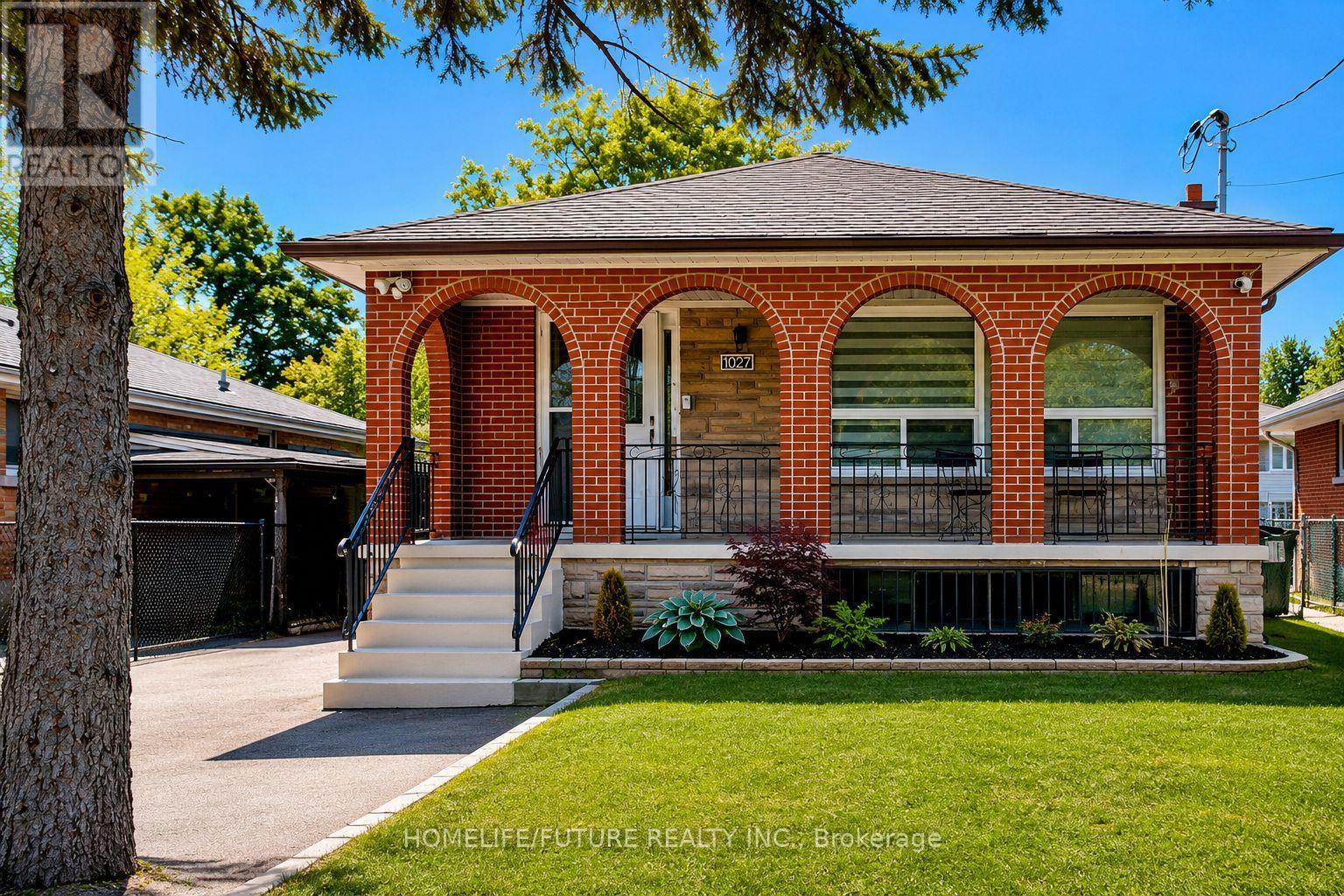 Photo of 1027 Danforth Road