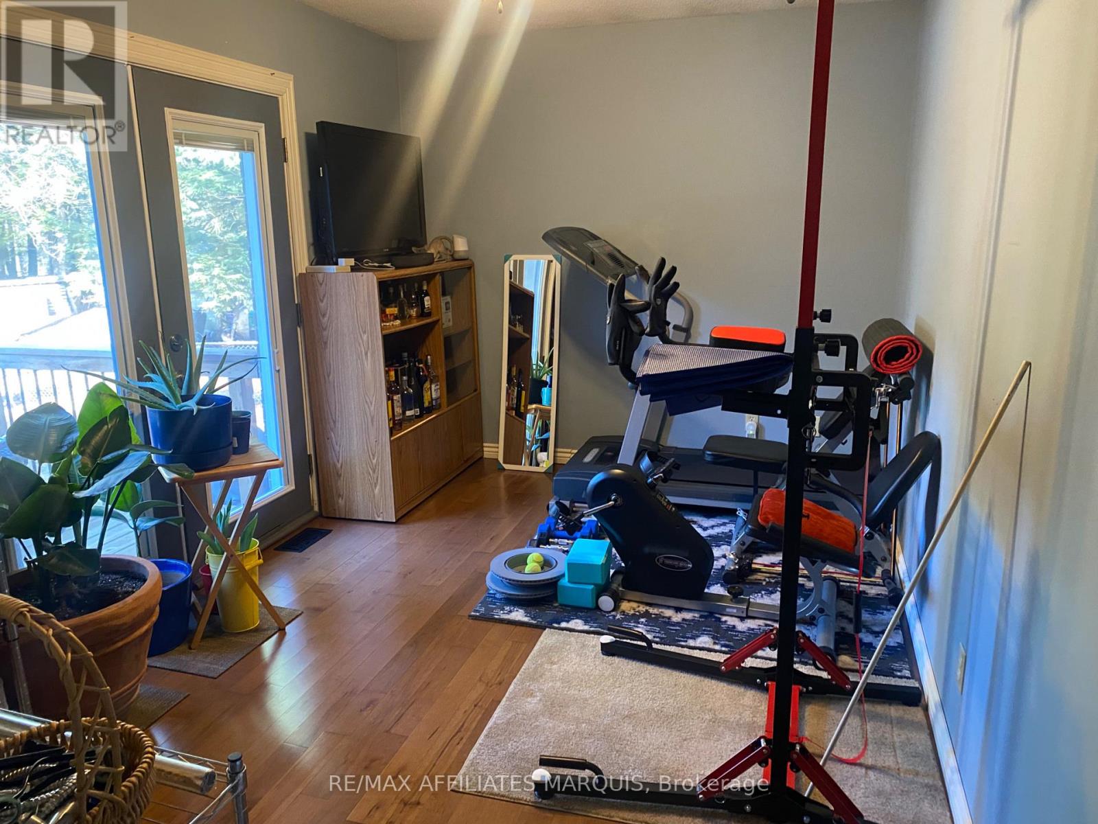 141 BRACKEN AVENUE - 20