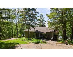 Primary Bedroom - 1291 Brackenrig Road, Muskoka Lakes, ON P0B1J0 Photo 6