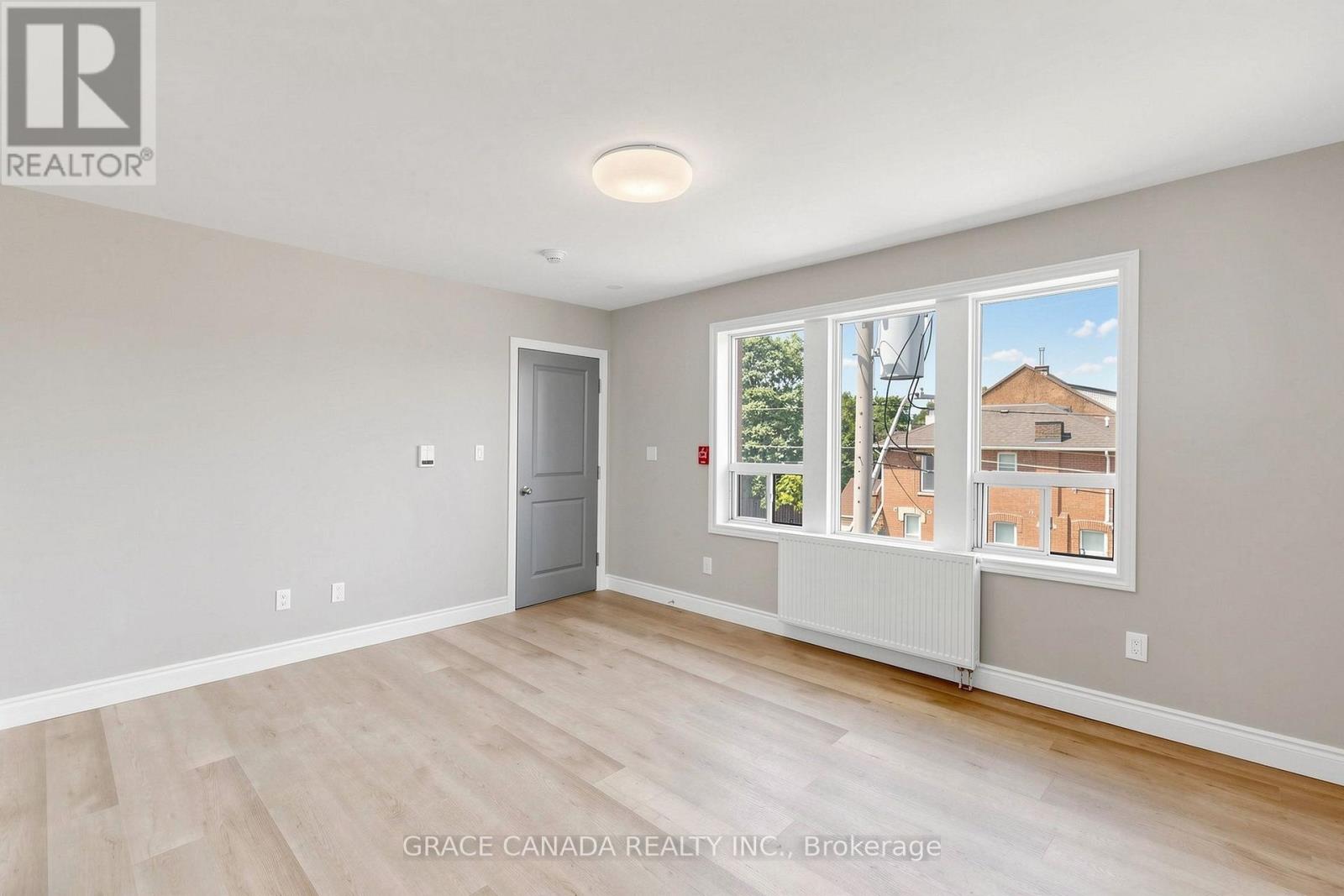 Photo of 71 Sanford Avenue