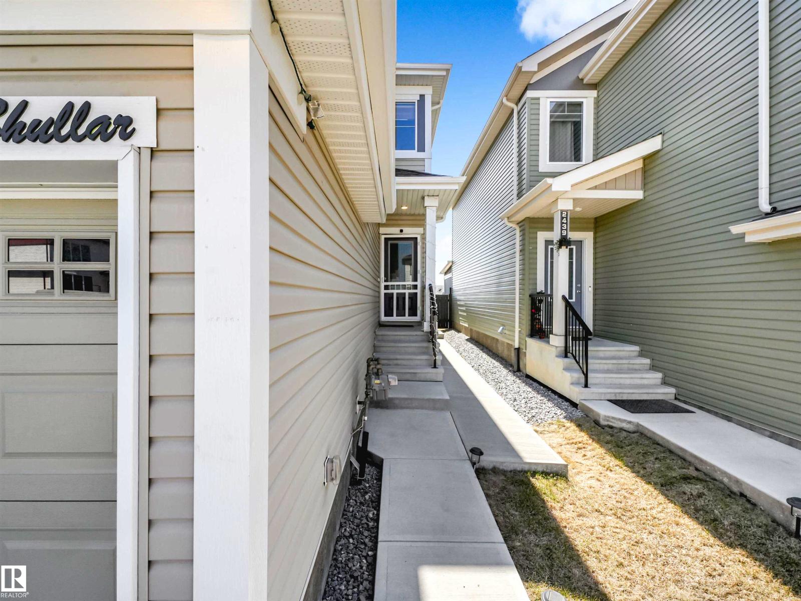 2435 12 AV NW - 18