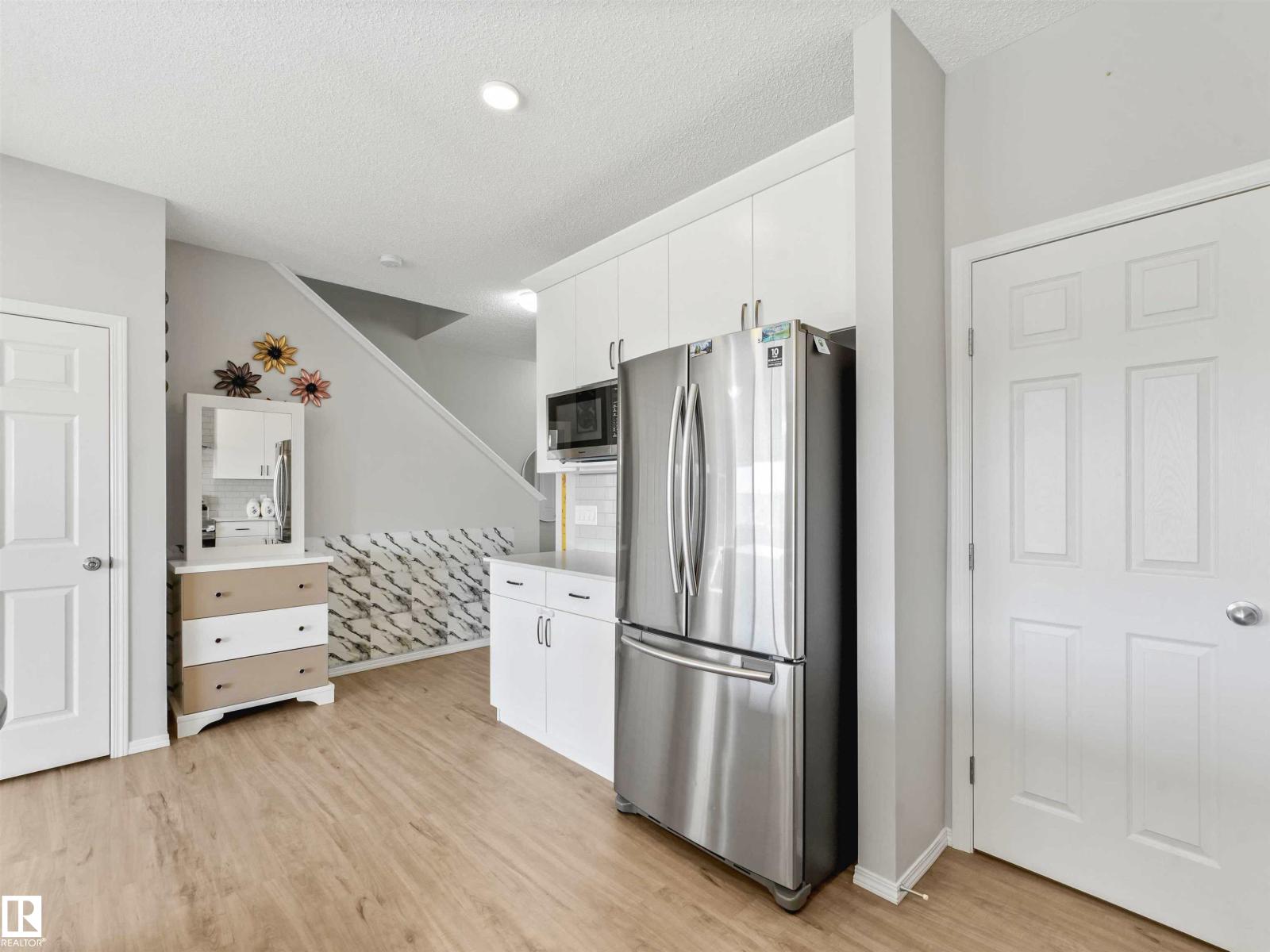 2435 12 AV NW - 35
