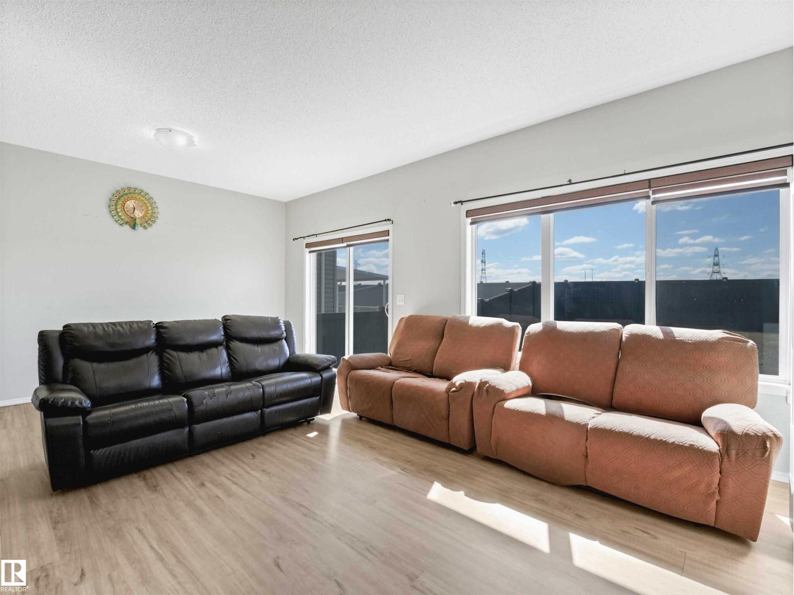 2435 12 AV NW - Image 39