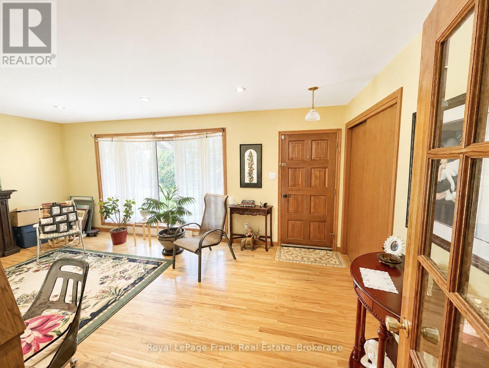 127 BRIDGE STREET W - Image 11