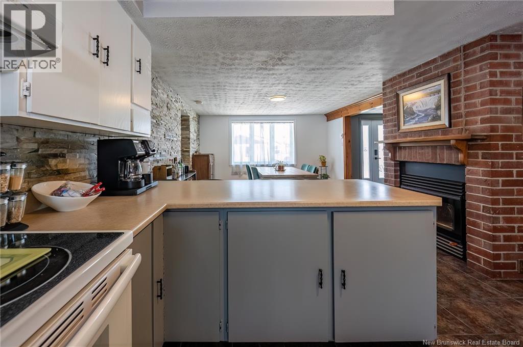 855 Walker Street - 17