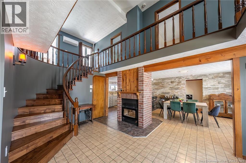 855 Walker Street - 10
