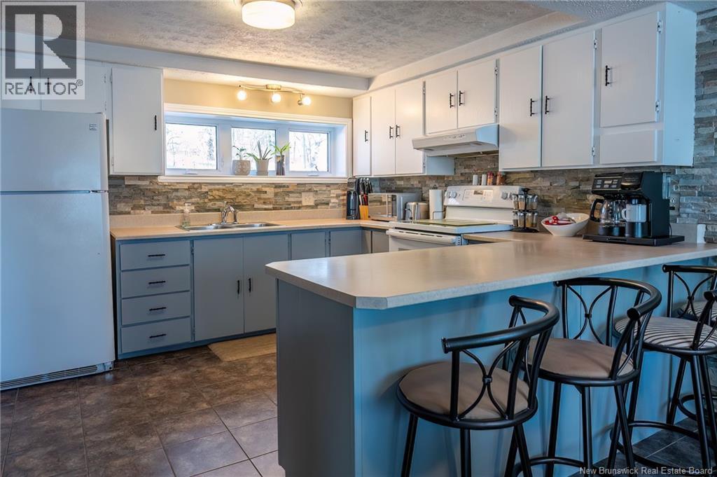 855 Walker Street - 14