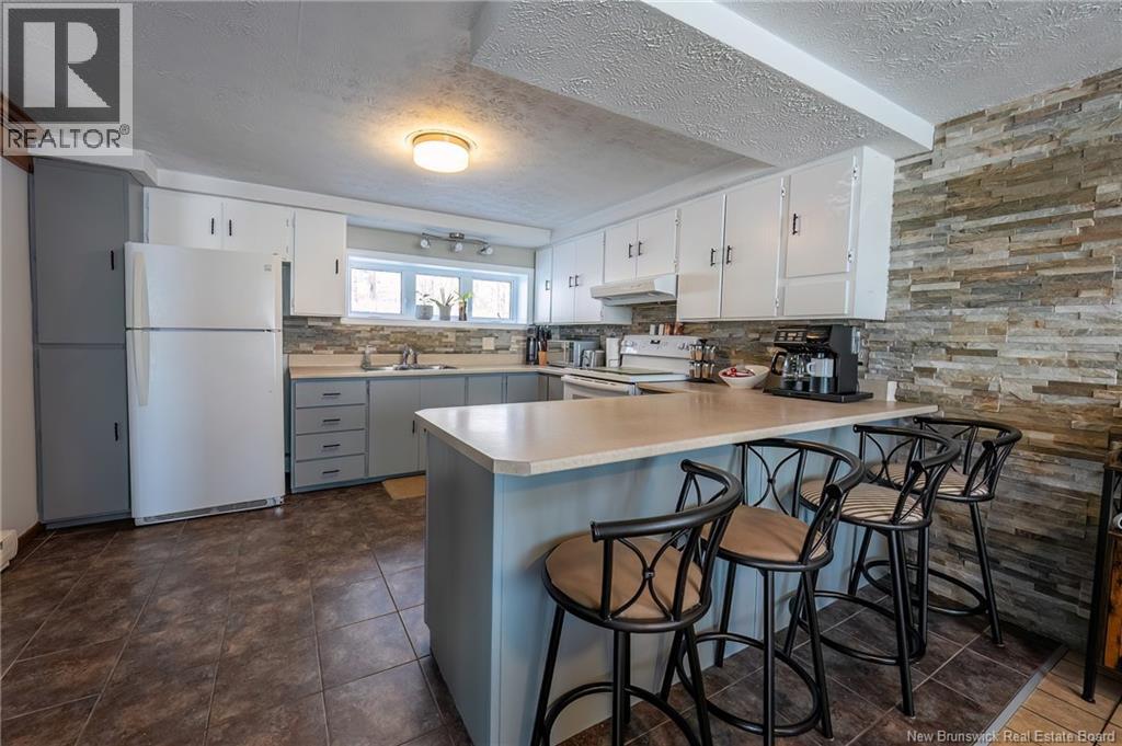855 Walker Street - 18