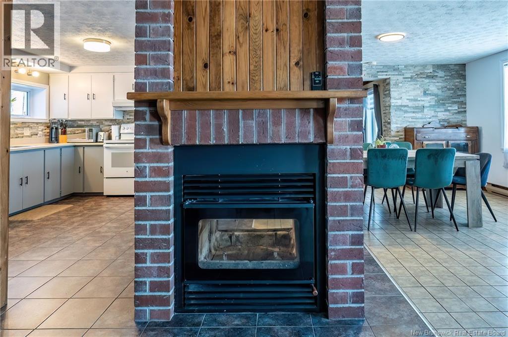 855 Walker Street - 13
