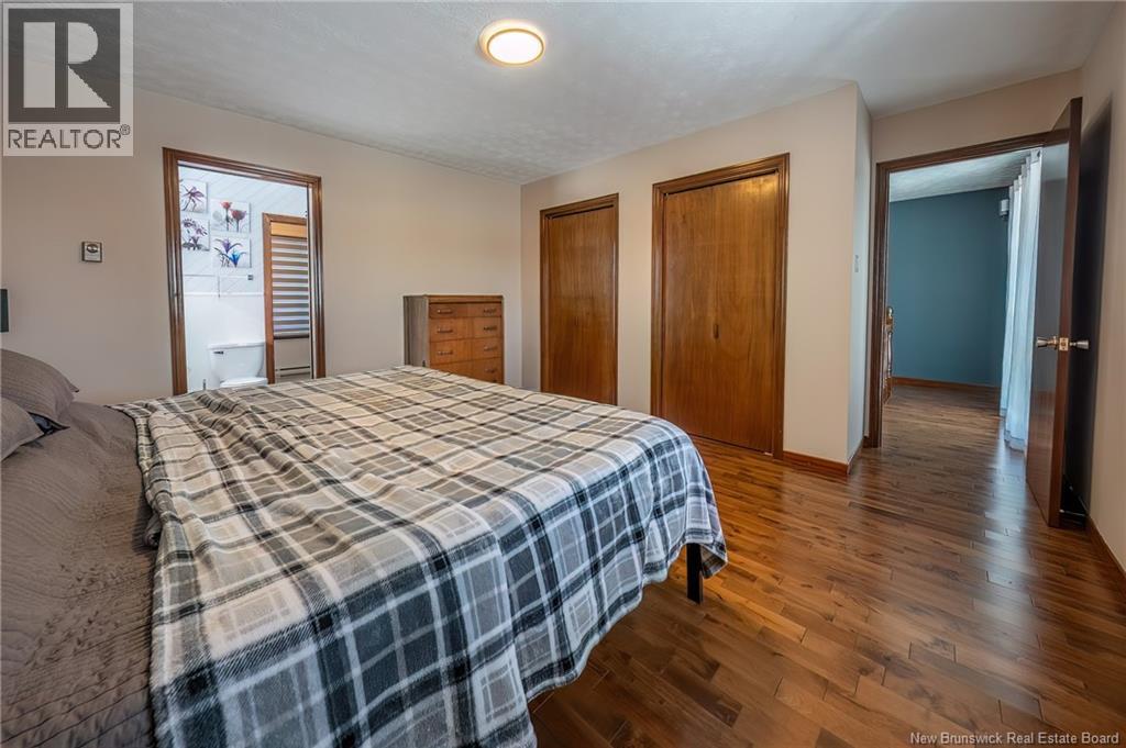 855 Walker Street - 40