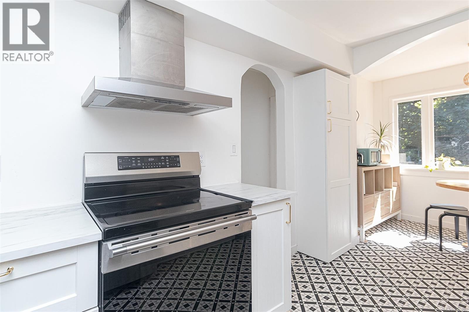 337 Moss St - Image 18