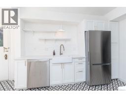 Kitchen - 337 Moss St, Victoria, BC V8V4M9 Photo 16