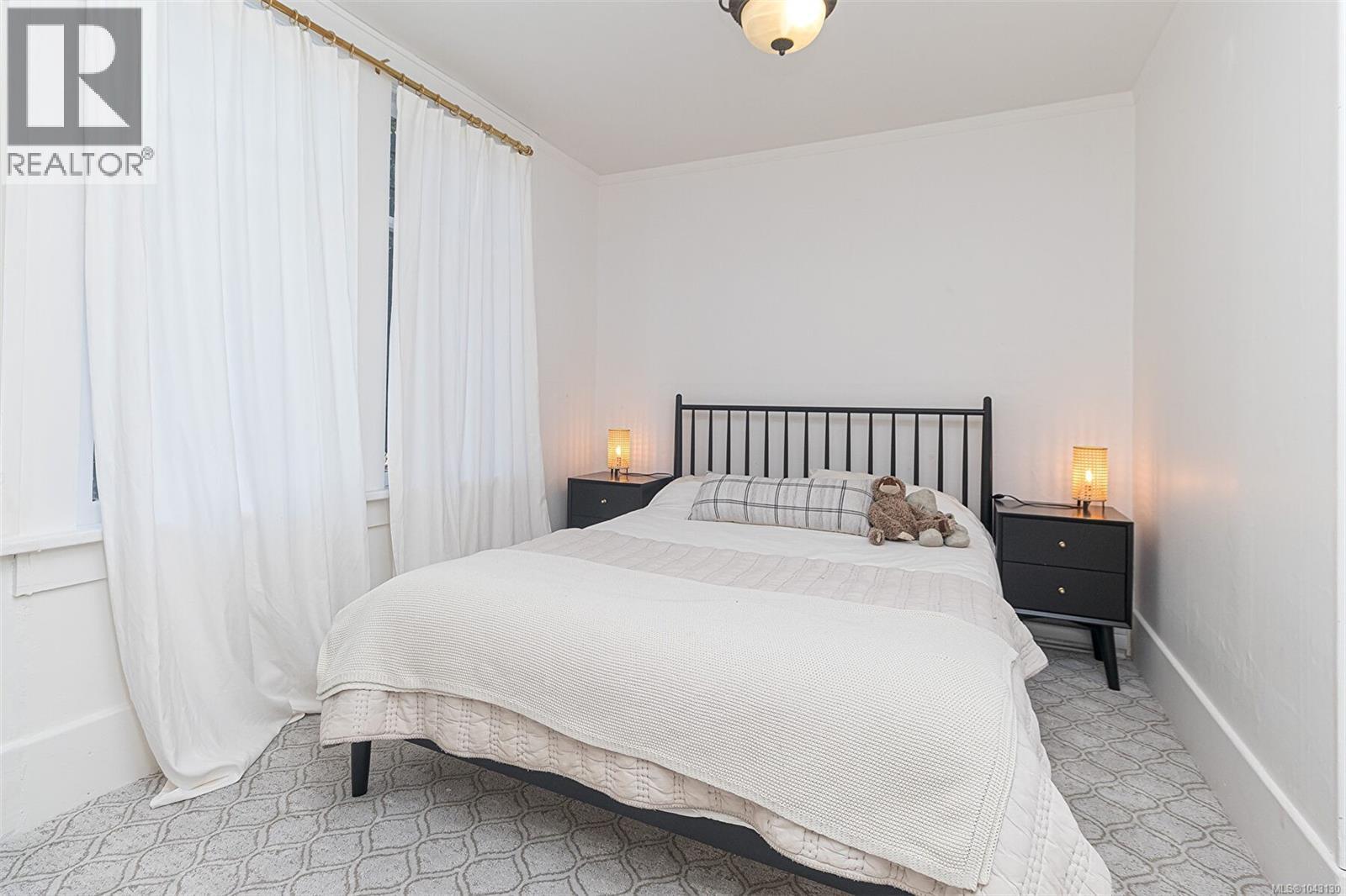 337 Moss St - 24