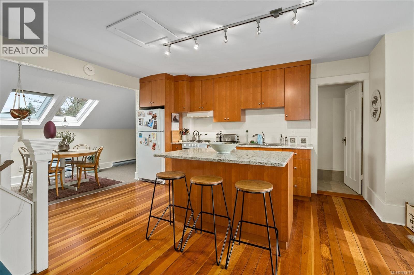 337 Moss St - 35