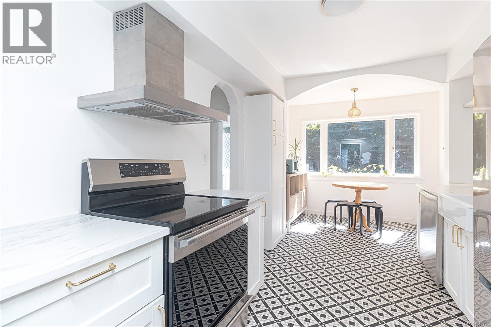 337 Moss St - 15