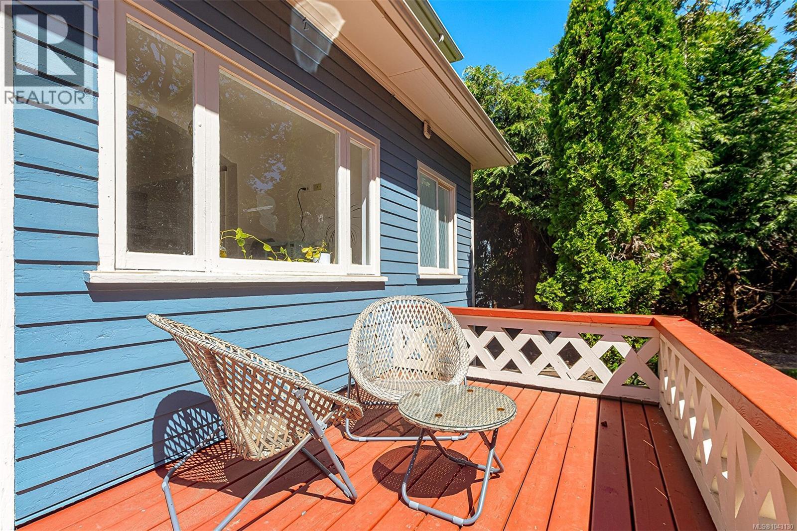 337 Moss St - Image 32