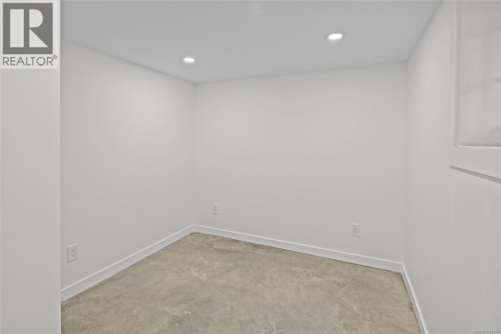 337 Moss St - 63
