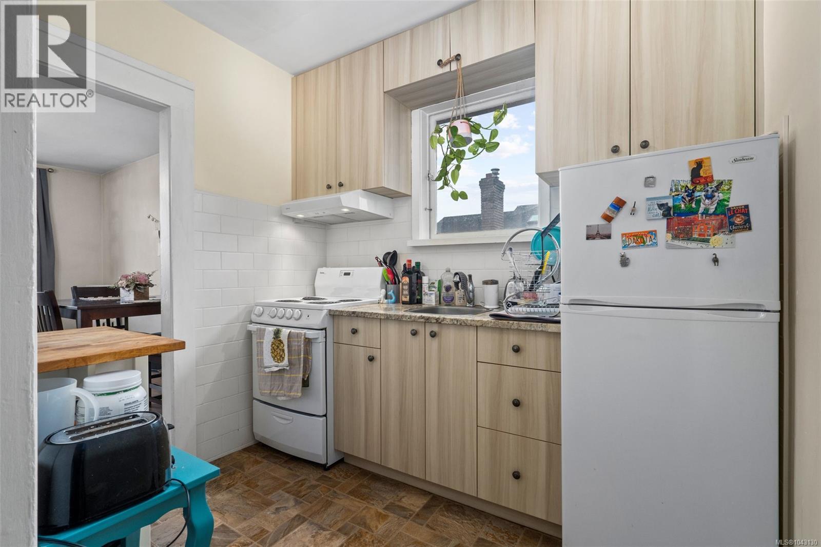 337 Moss St - Image 43