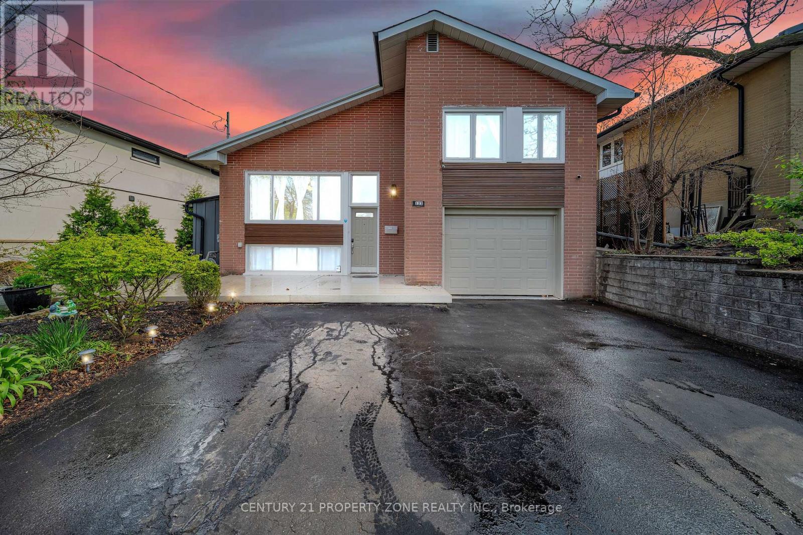 122 VISTA BOULEVARD - 2