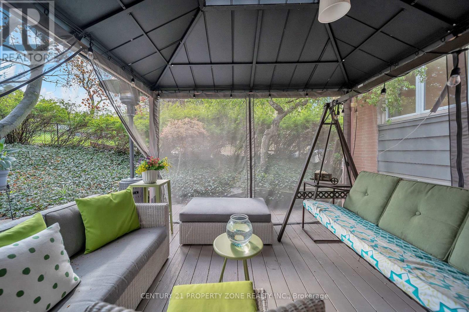 122 VISTA BOULEVARD - 34