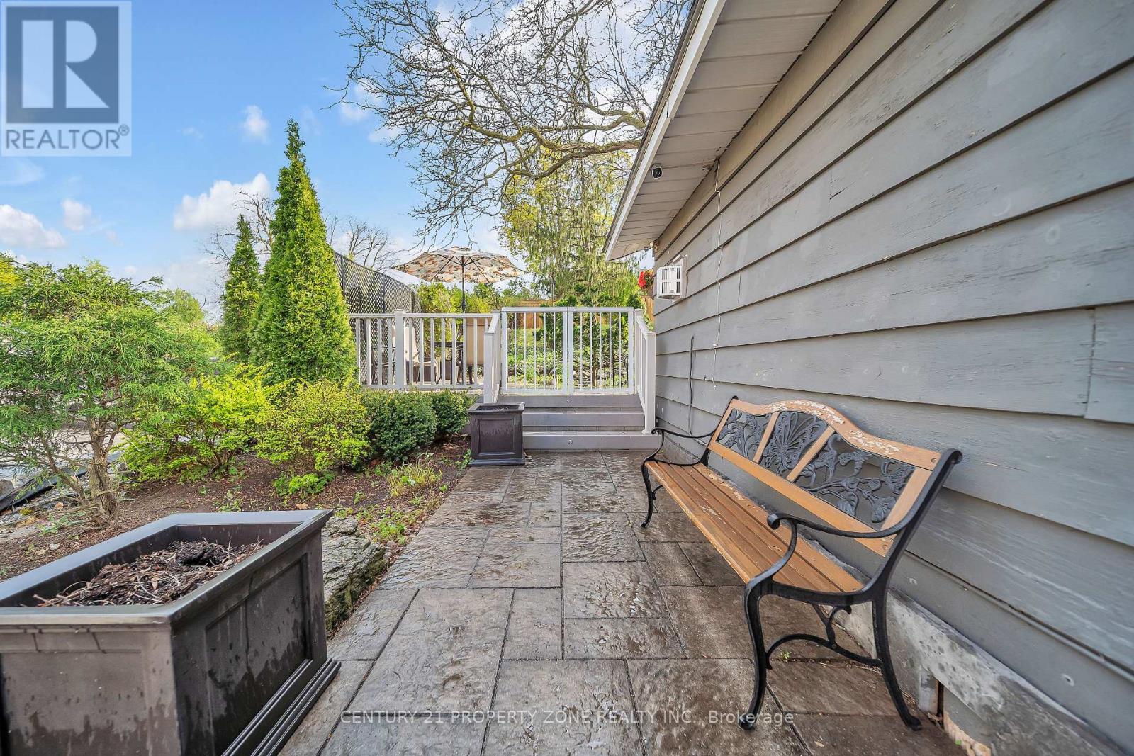 122 VISTA BOULEVARD - 41