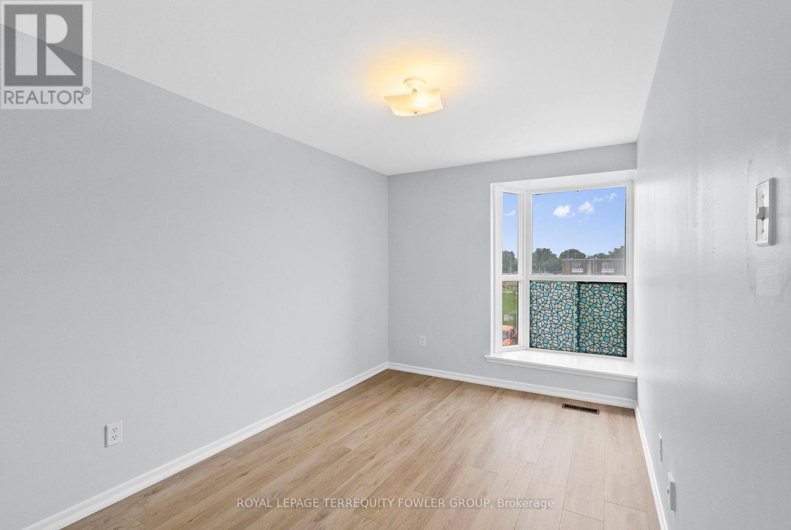 #224 260 JOHN GARLAND BOULEVARD - 21
