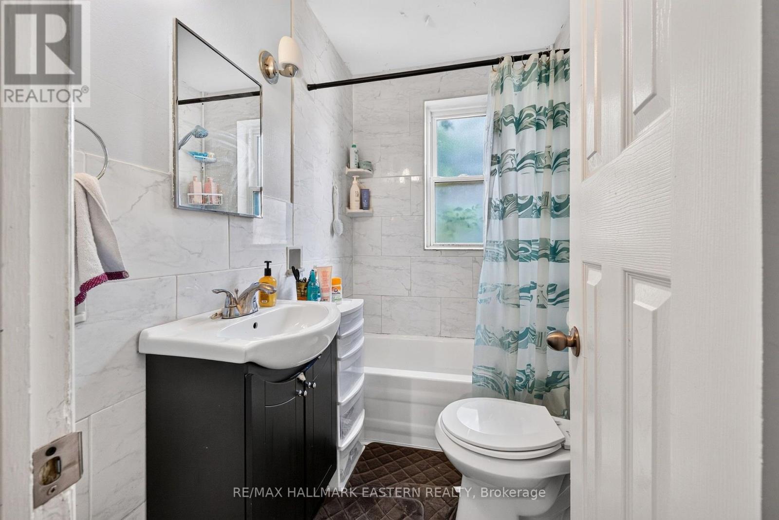 599 DONEGAL STREET - Image 13