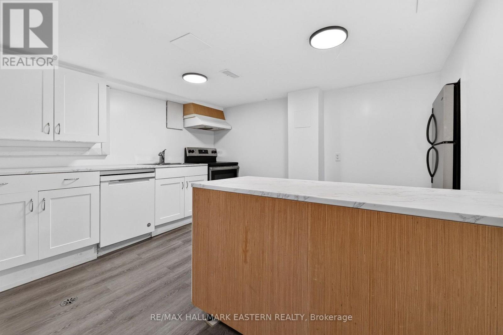 599 DONEGAL STREET - Image 33
