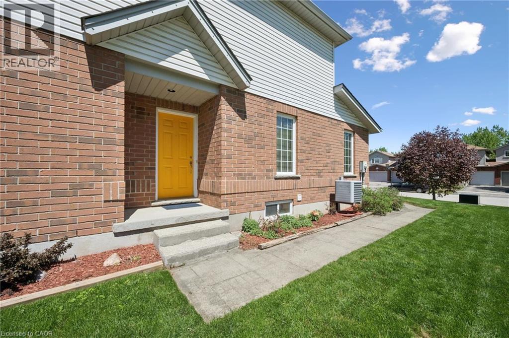 371 UNIVERSITY DOWNS Crescent - 5