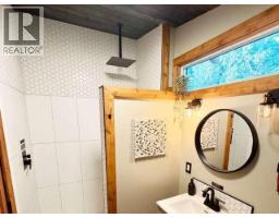 9340 Malaspina Rd, Powell River, BC V8A0G2 Photo 20