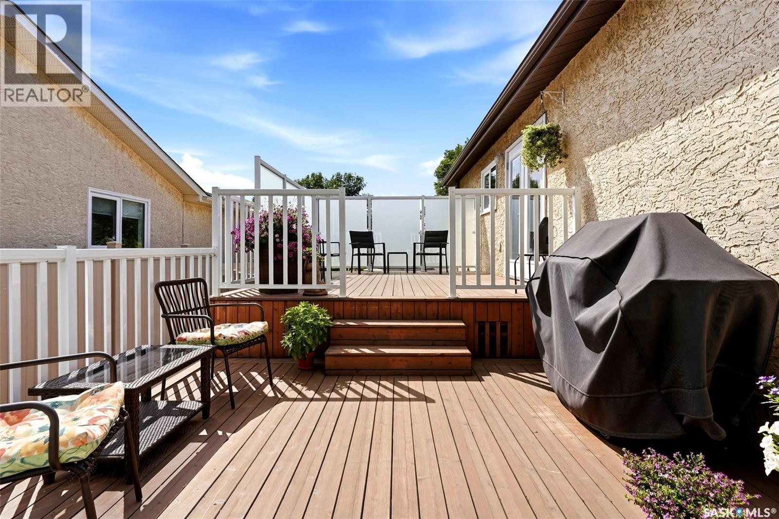 6422 HIRD CRESCENT - 32