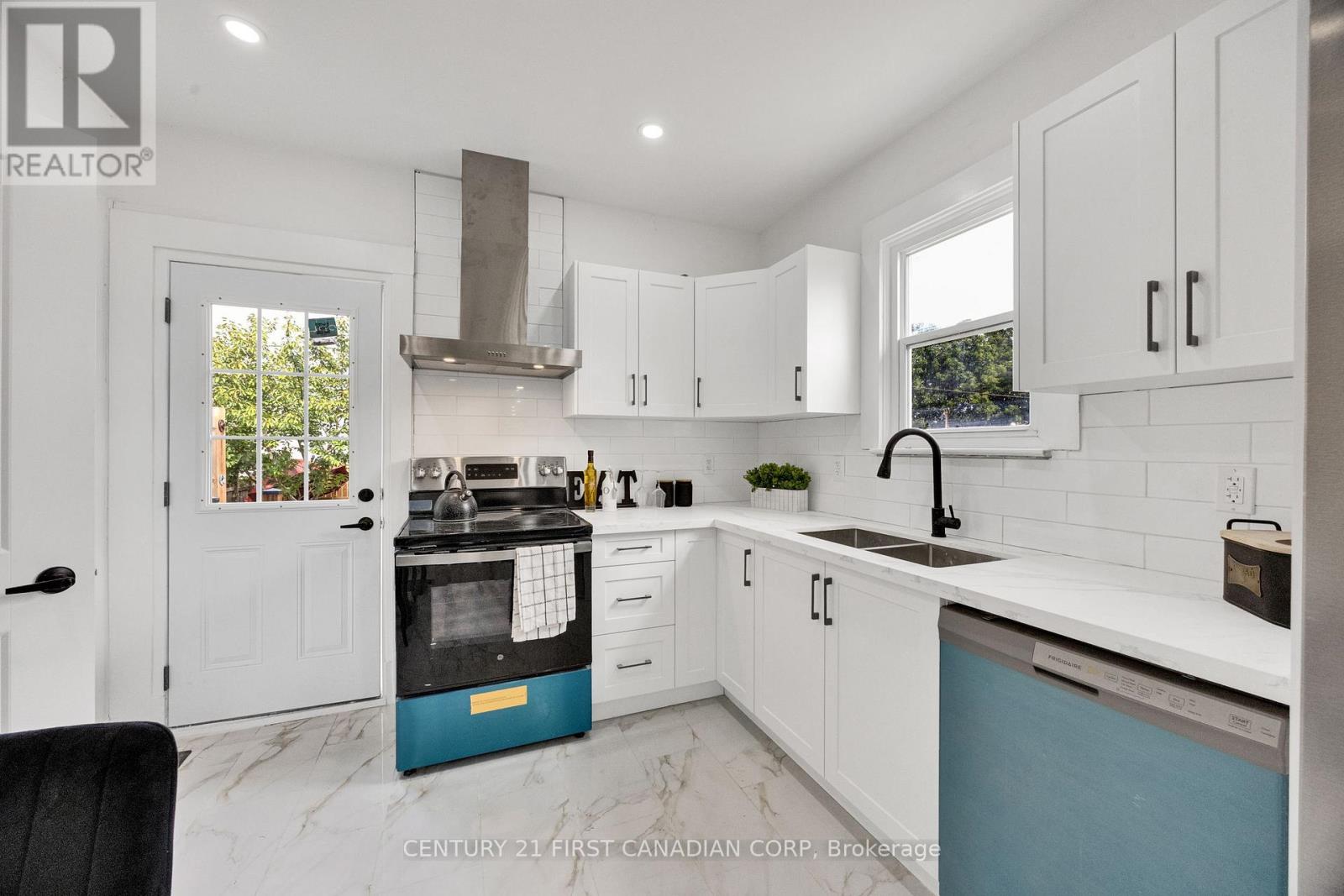 328 OAKLAND AVENUE - Image 14