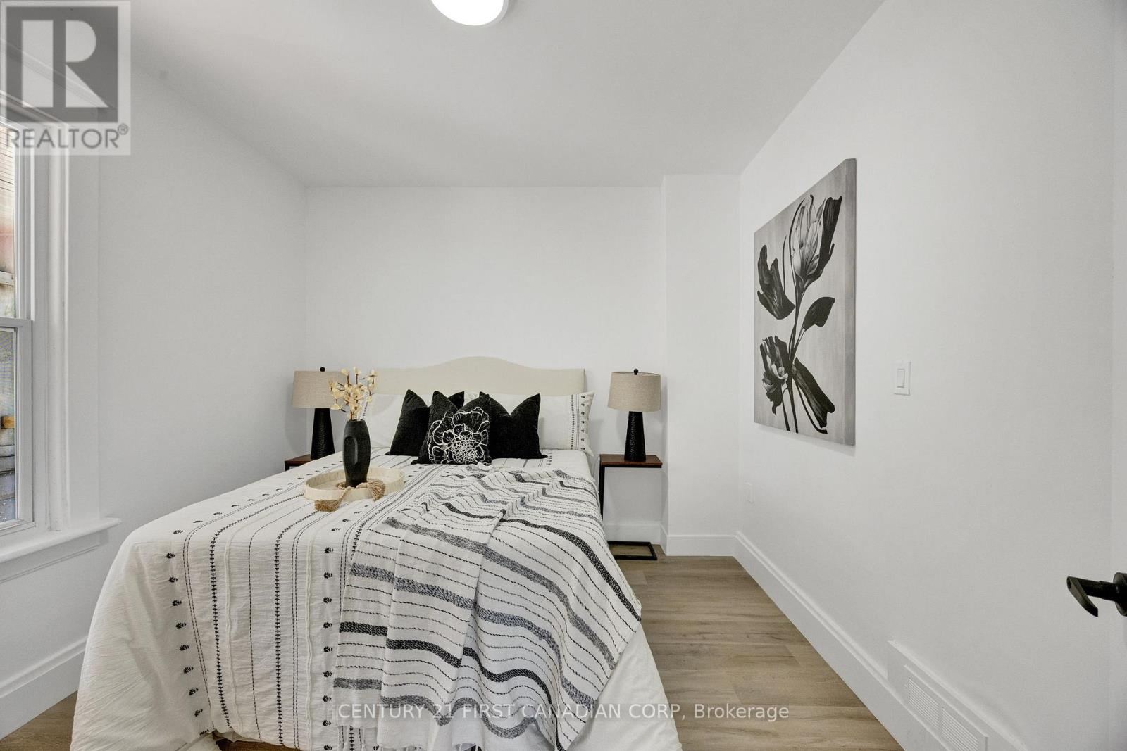 328 OAKLAND AVENUE - Image 21
