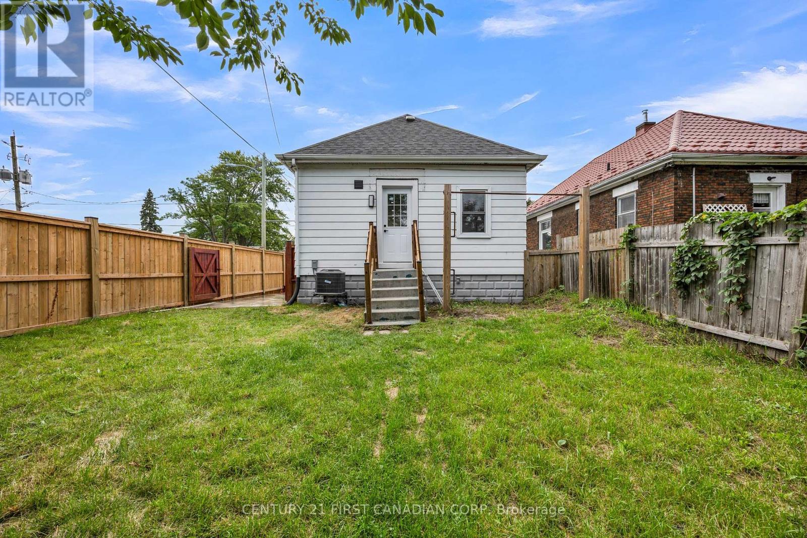 328 OAKLAND AVENUE - Image 38