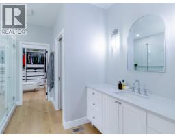 1925 35 Street Ne, Salmon Arm, BC V1E1M9 Photo 23