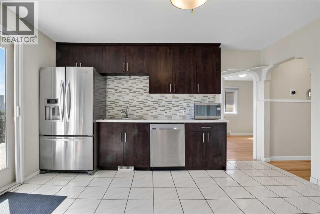 1021 Drury Avenue NE - 7
