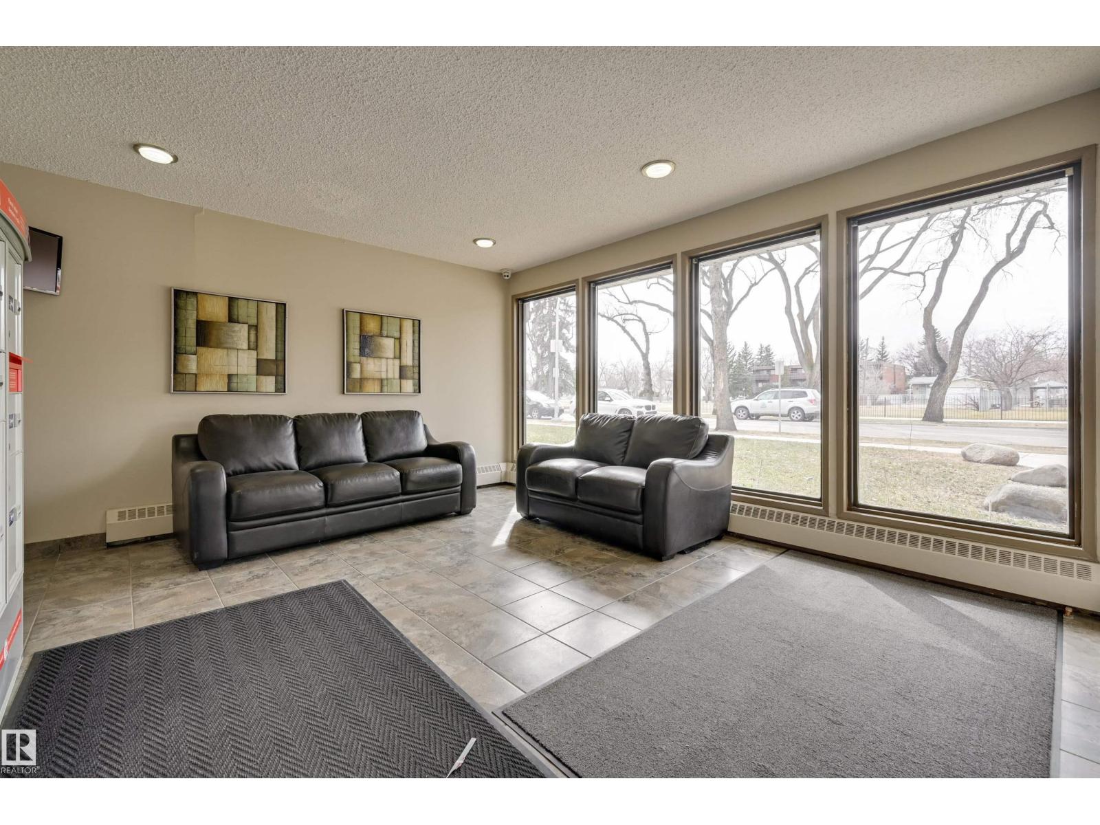 #402 11019 107 ST NW - 27