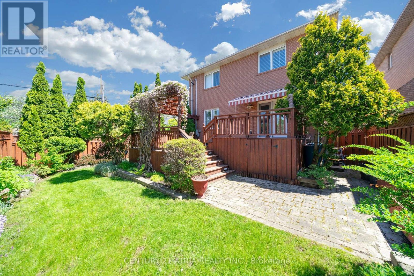 543 QUEENS DRIVE - 50