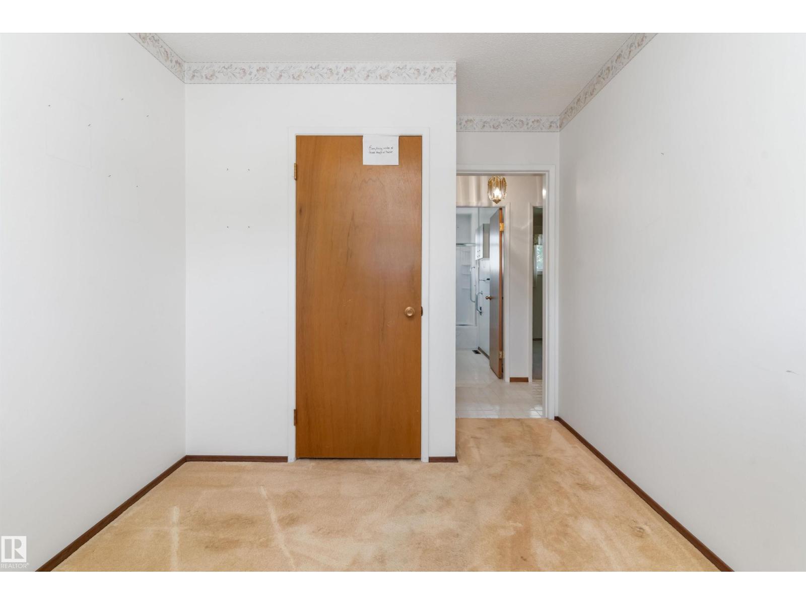 9807 165 ST NW - 22