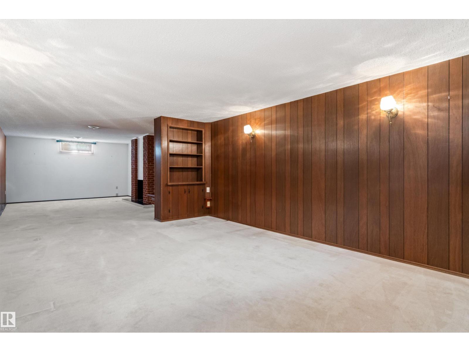 9807 165 ST NW - 25